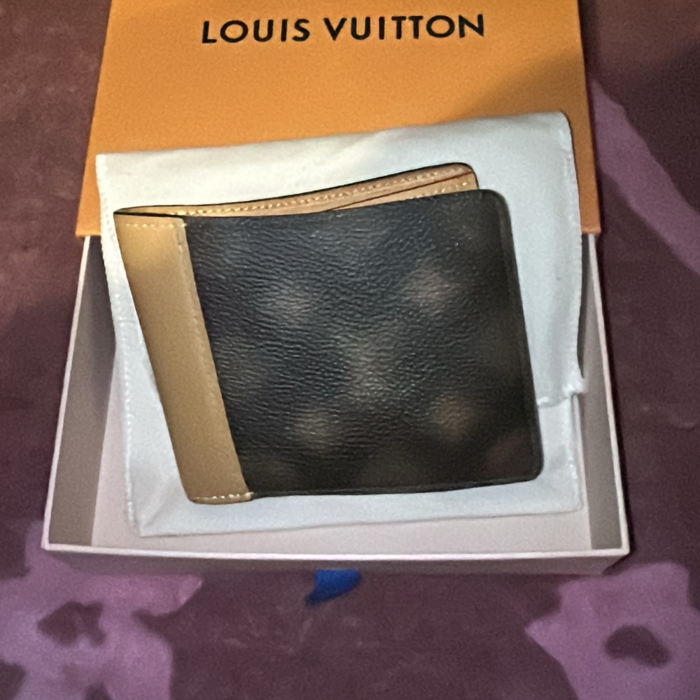 🔥 Louis Vuitton ‘Blurry’ Monogram Slim Wallet - Picture 3 of 16